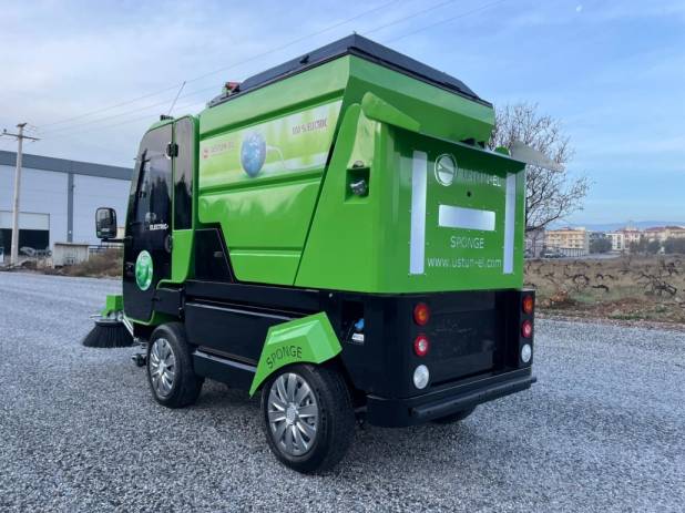 SPONGE%100 ELECTRICAL ROAD SWEEPER MACHINE